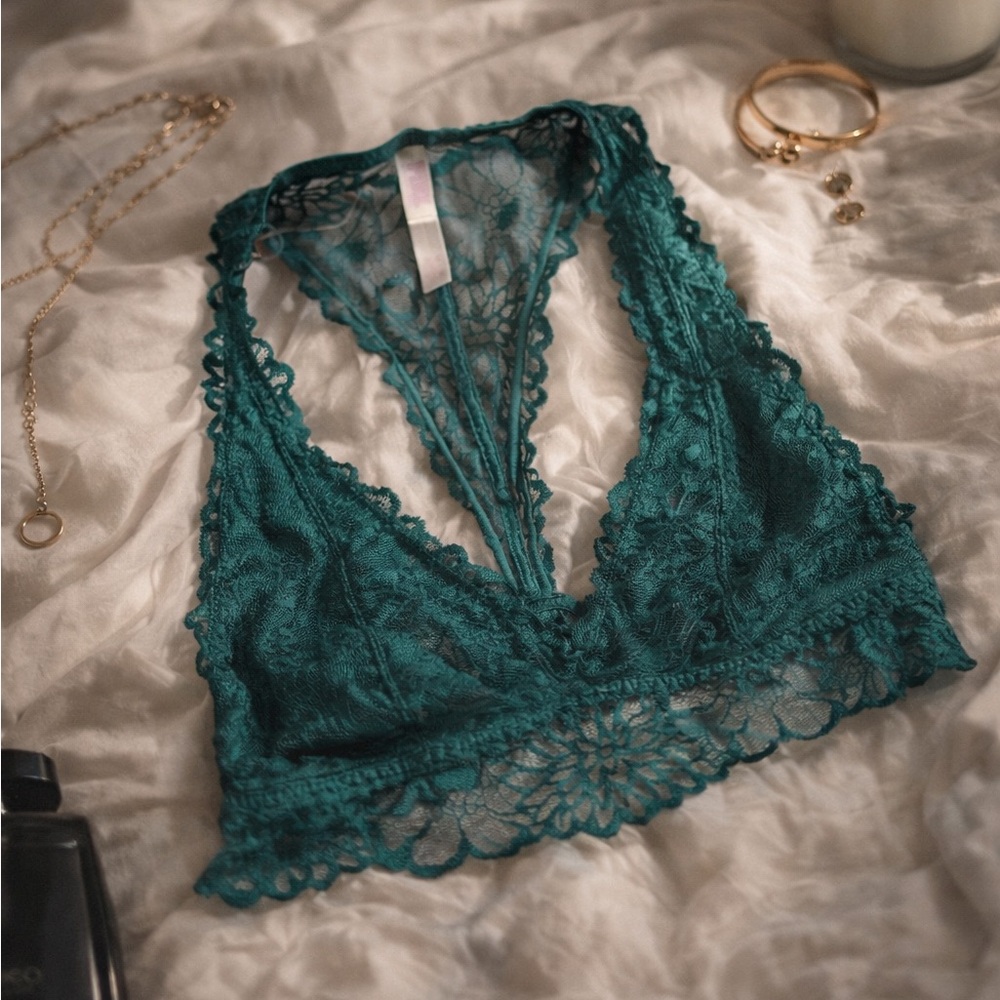 NWOT Victoria's Secret PINK Lace Bralette
